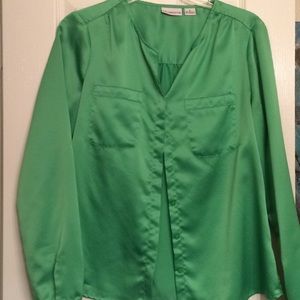 Long sleeve button down polyester top